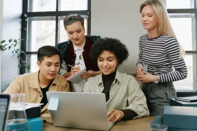 Empreendedoras Tech: startups lideradas por mulheres tiveram aumento de 57% no faturamento